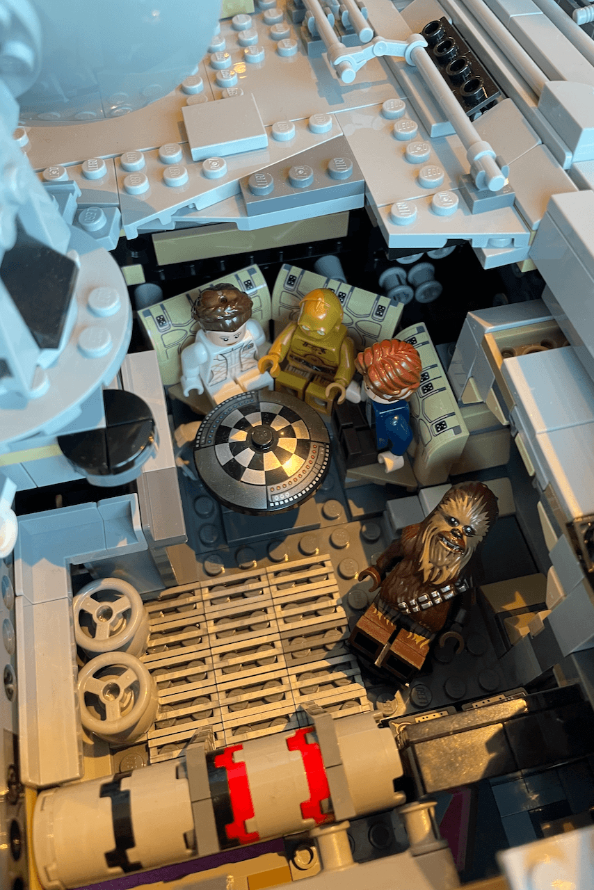 UCS Millennium Falcon - Overview
